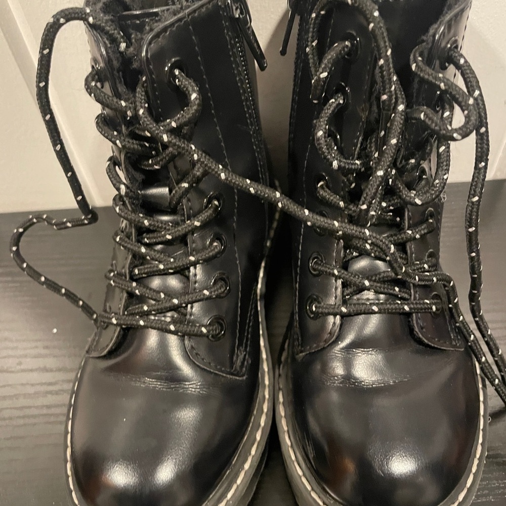 H&M Shiny Black Kids Boots size 12 combat style with side zippers - Picture 2 of 5